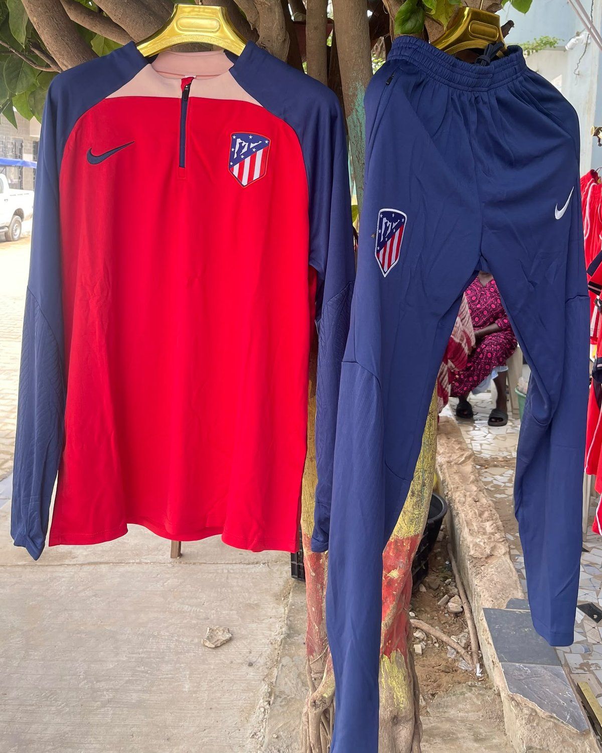 Ensemble blouson Atlético de Madrid 2026/27, photo du produit à la boutique