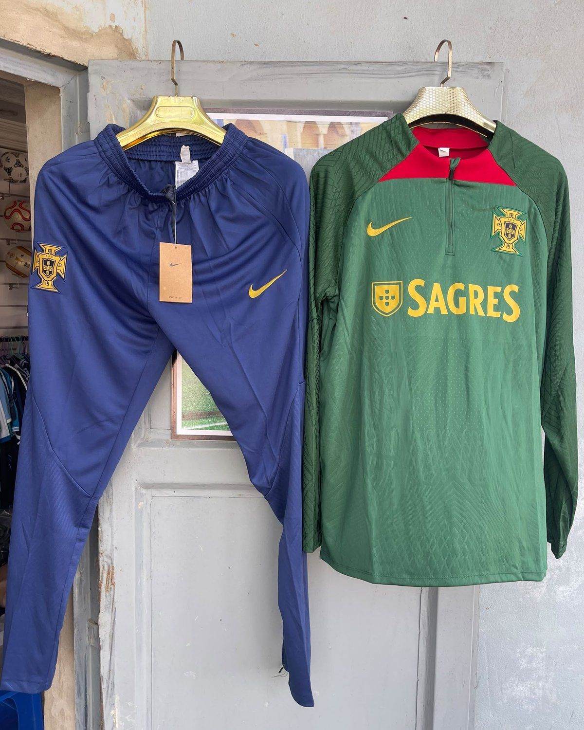 Ensemble blouson Portugal 2026/27, photo du produit à la boutique